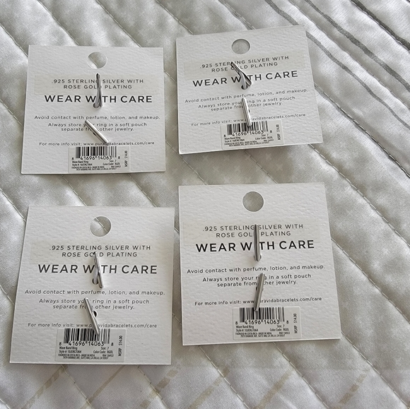 NWT! Set of 4!! Wave Band Rings - Picture 3 of 4